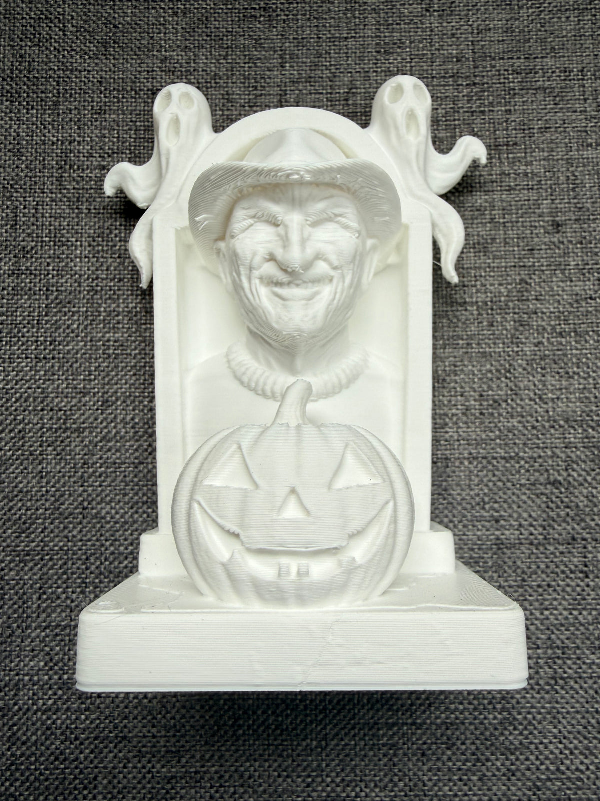 Freddy Krueger Horror Tombstone – 10cm 3D Printed Display Piece | Ready to Paint